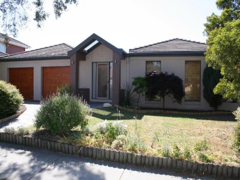 28 Dandelion Drive, Rowville VIC 3178