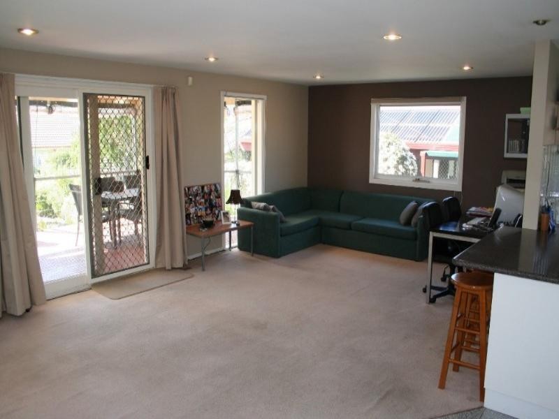 28 Dandelion Drive, Rowville VIC 3178