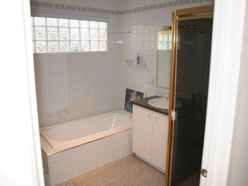 28 Dandelion Drive, Rowville VIC 3178