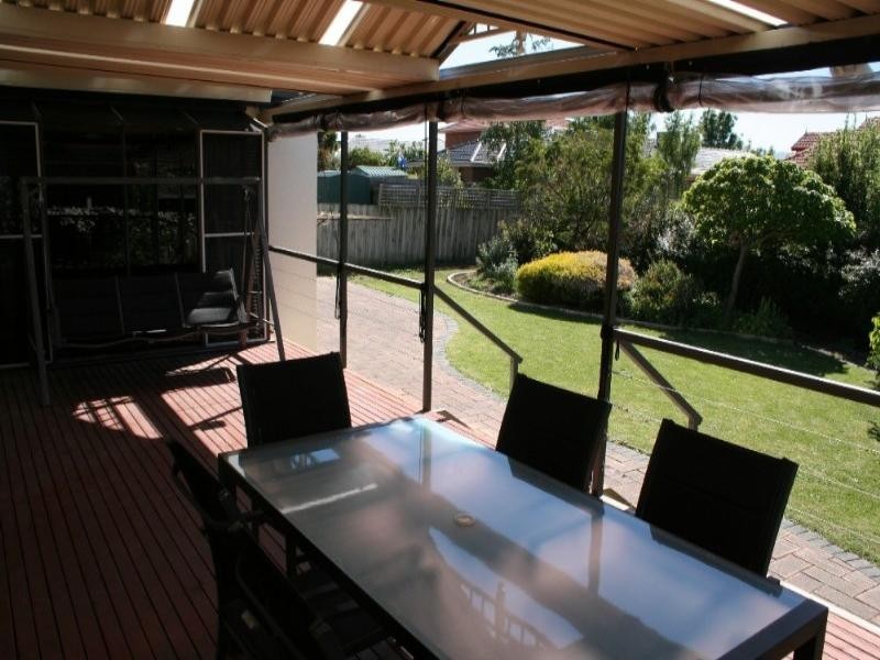 28 Dandelion Drive, Rowville VIC 3178