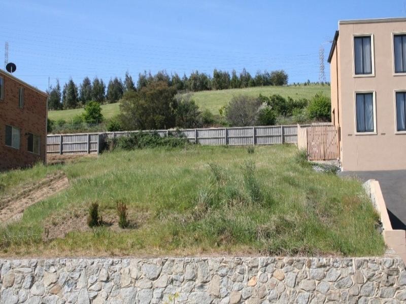 47 Montbrae Circuit, Narre Warren VIC 3805