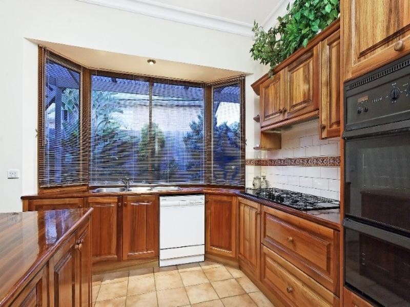 69 Vista Crescent, Rowville VIC 3178