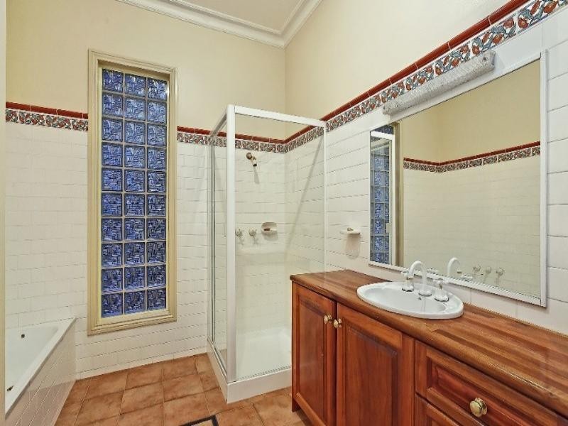 69 Vista Crescent, Rowville VIC 3178