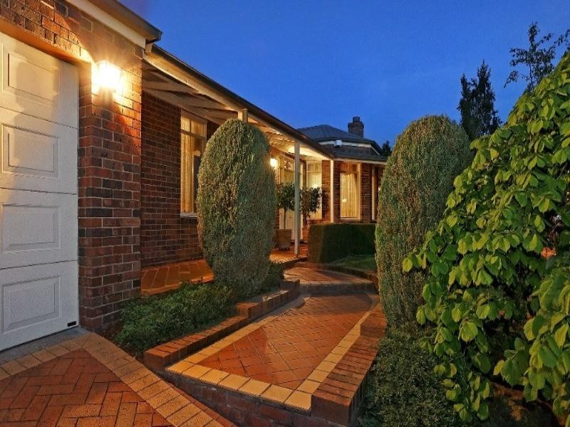 69 Vista Crescent, Rowville VIC 3178