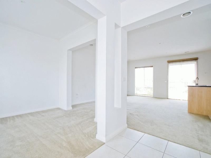 117 Sovereign Manors Crescent, Rowville VIC 3178