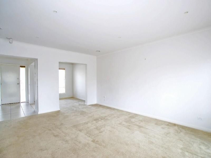 117 Sovereign Manors Crescent, Rowville VIC 3178