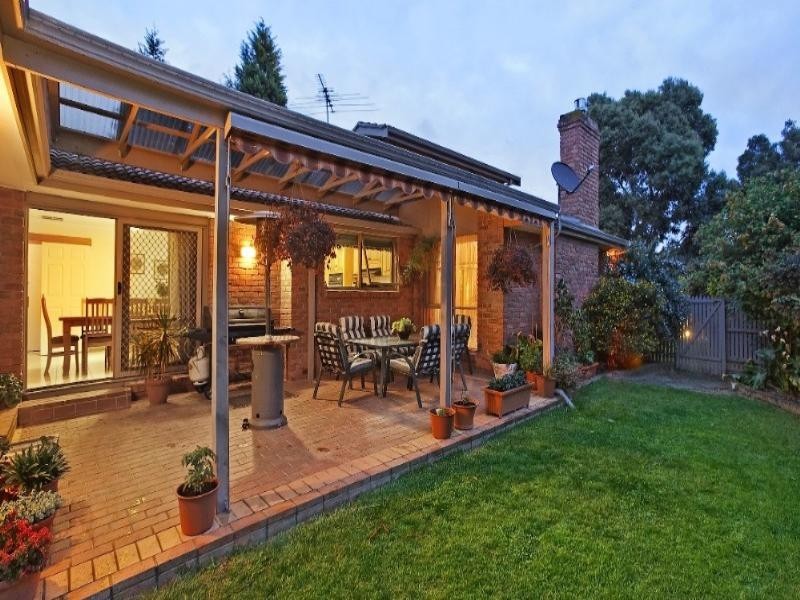 10 Robina Court, Rowville VIC 3178