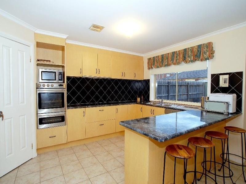 5 Webb Court, Rowville VIC 3178