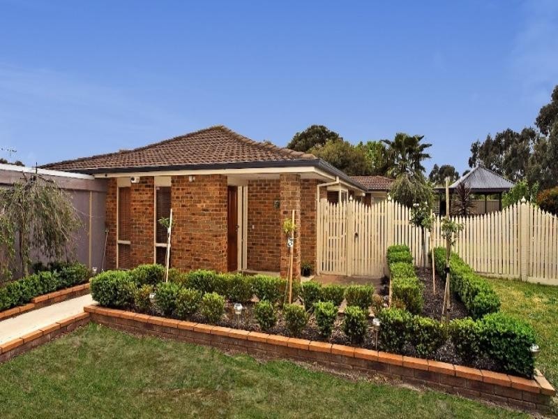 7 Balmoral Court, Rowville VIC 3178