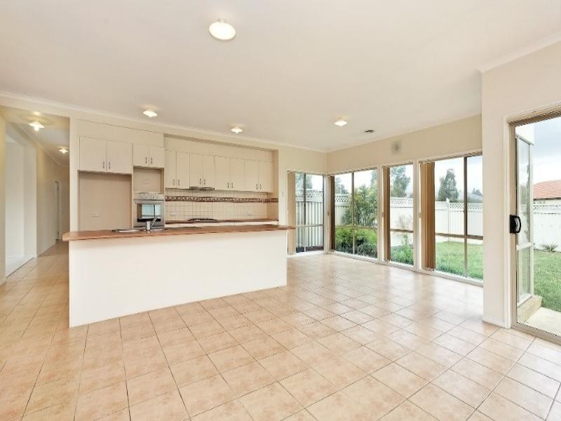 17 Hopkins Pass, Pakenham VIC 3810