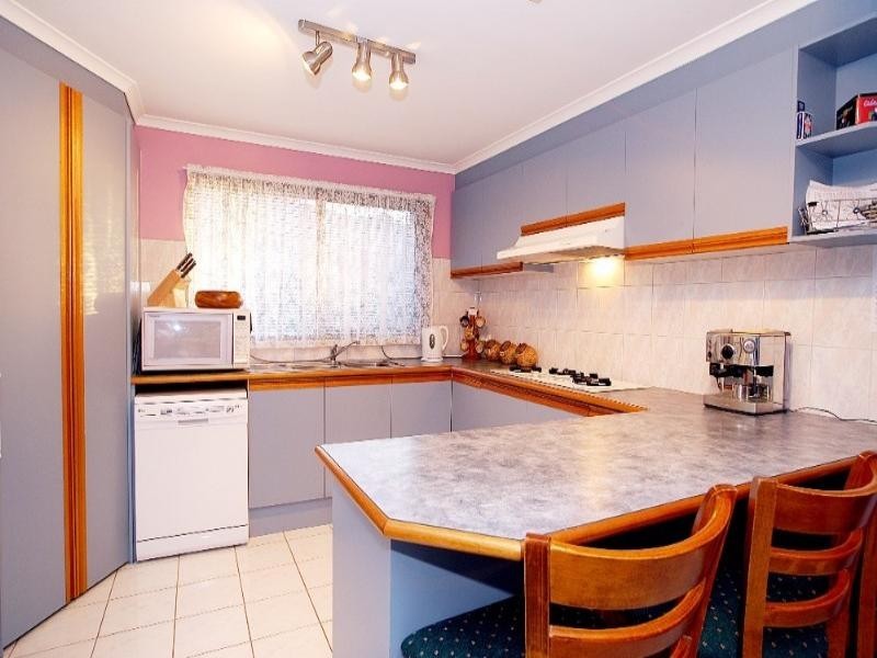 6 Lancom Rise, Rowville VIC 3178