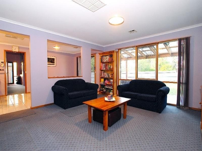 6 Lancom Rise, Rowville VIC 3178