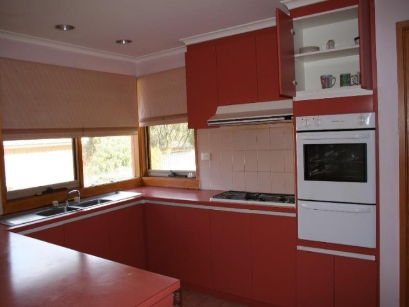 13 Bellfield Drive, Lysterfield VIC 3156