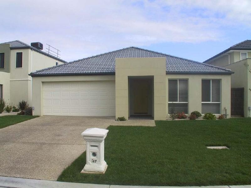 47 Sovereign Manors Crescent, Rowville VIC 3178