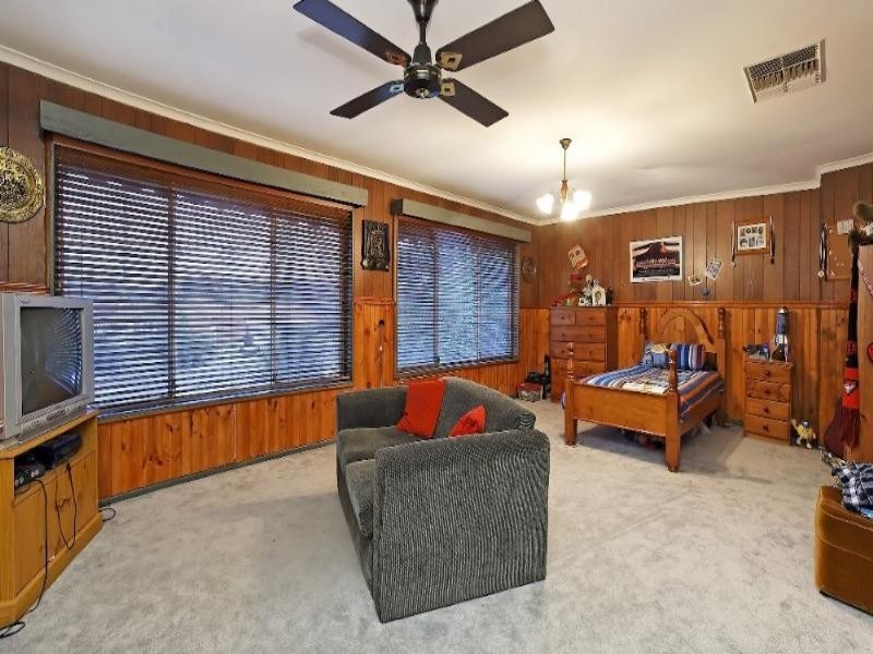 4 Bergins Road, Rowville VIC 3178