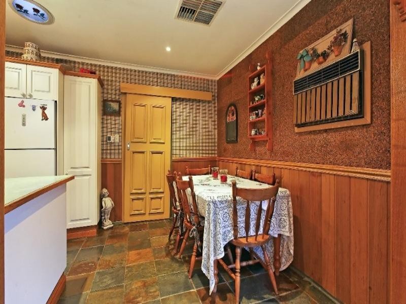 4 Bergins Road, Rowville VIC 3178