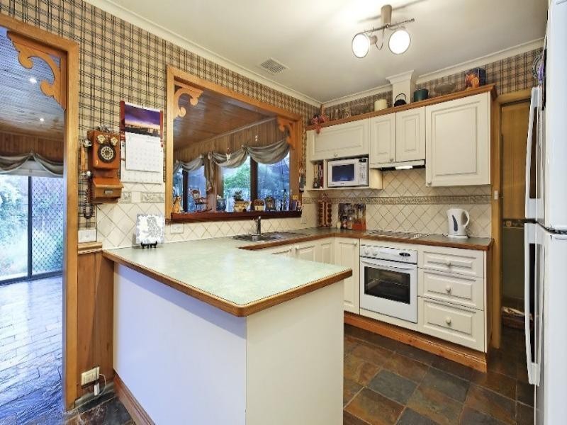 4 Bergins Road, Rowville VIC 3178