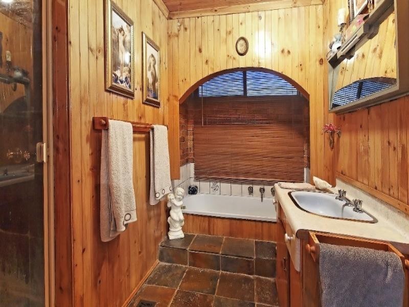 4 Bergins Road, Rowville VIC 3178