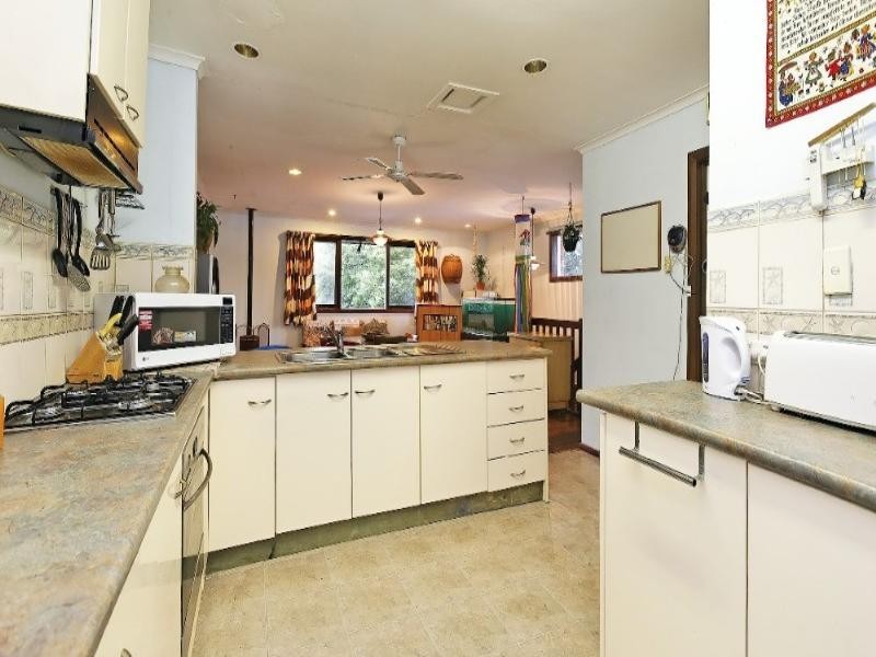 96 Grayson Drive, Scoresby VIC 3179