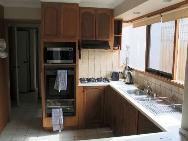 185 Dandelion Drive, Rowville VIC 3178