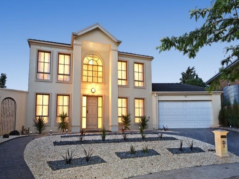 11 Hodges Close, Rowville VIC 3178