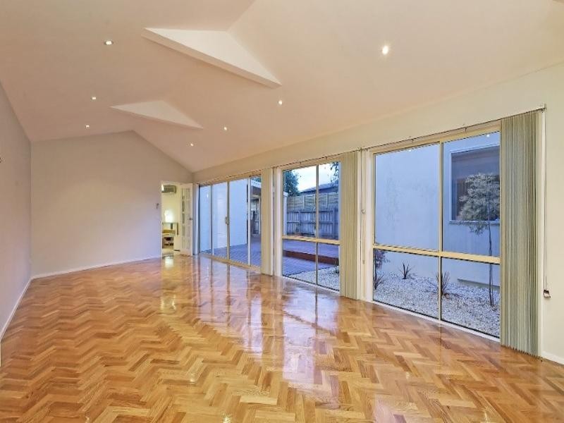 11 Hodges Close, Rowville VIC 3178