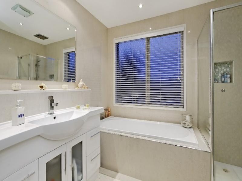 11 Hodges Close, Rowville VIC 3178