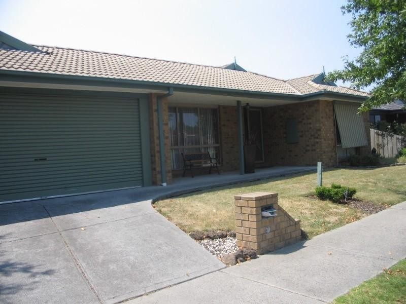 15 Liviana Drive, Rowville VIC 3178