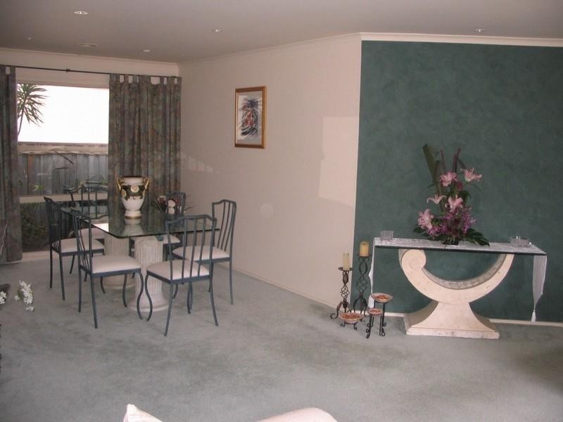 8 Liviana Drive, Rowville VIC 3178