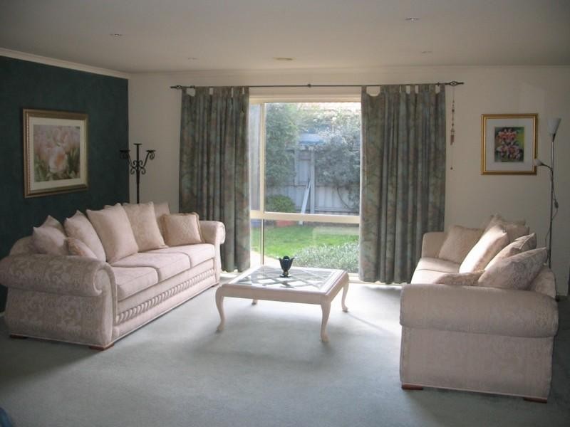 8 Liviana Drive, Rowville VIC 3178