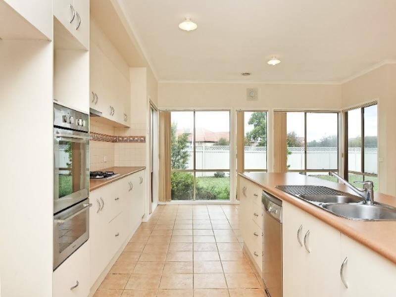 17 Hopkins Pass, Pakenham VIC 3810