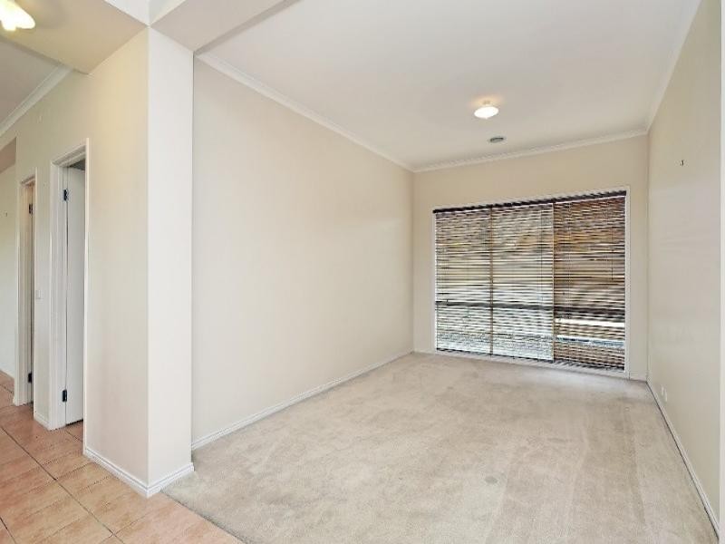 17 Hopkins Pass, Pakenham VIC 3810