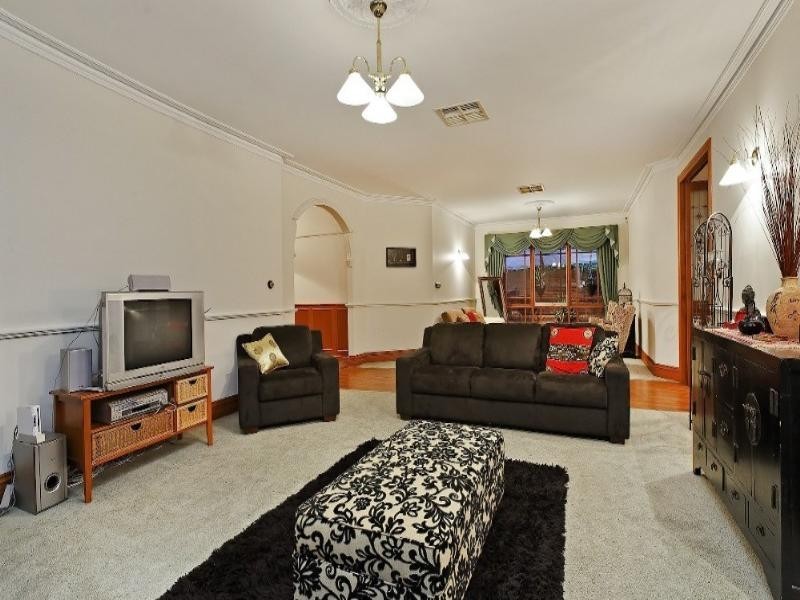 5 Ruby Close, Rowville VIC 3178