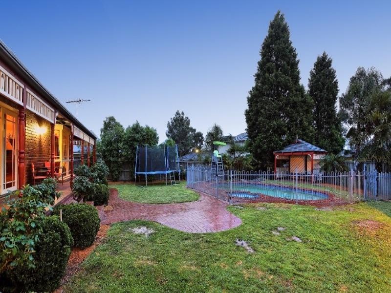 5 Ruby Close, Rowville VIC 3178