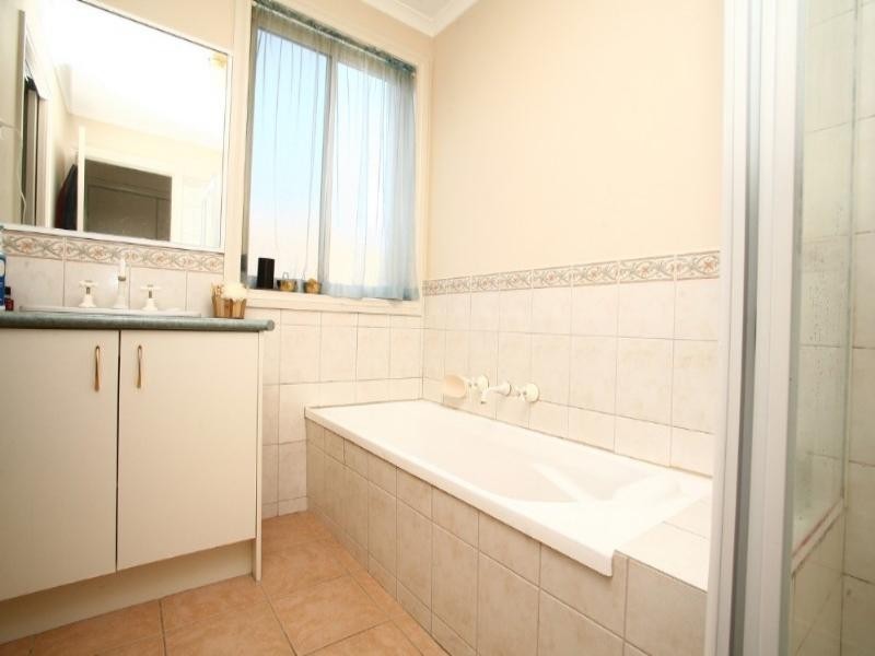 6/32 Hutton Avenue, Ferntree Gully VIC 3156