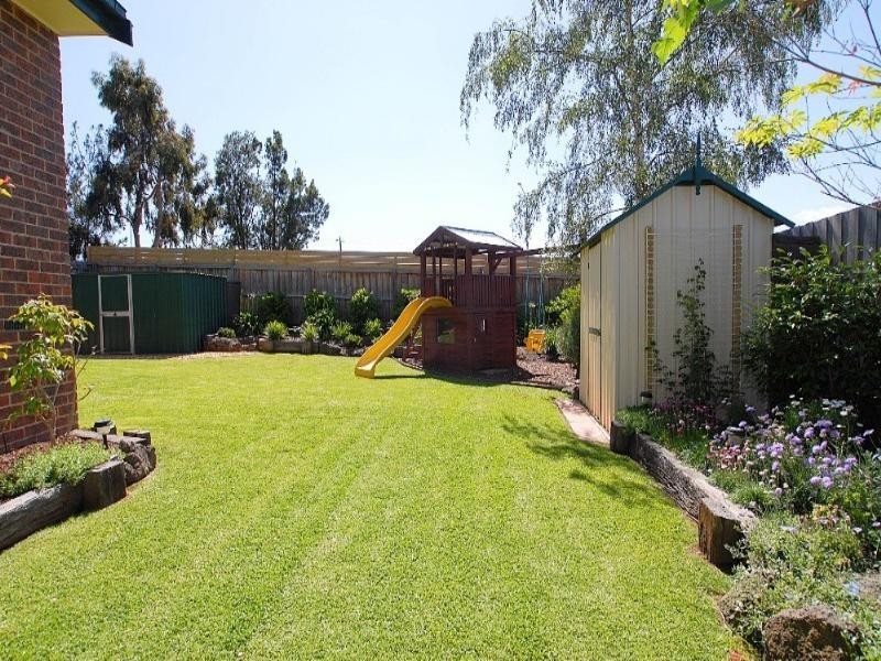 47 Bellfield Drive, Lysterfield VIC 3156