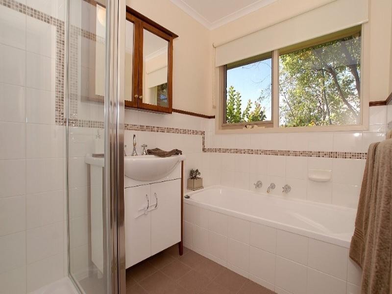 47 Bellfield Drive, Lysterfield VIC 3156