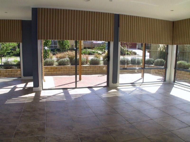 30 Sovereign Crest Boulevard, Rowville VIC 3178