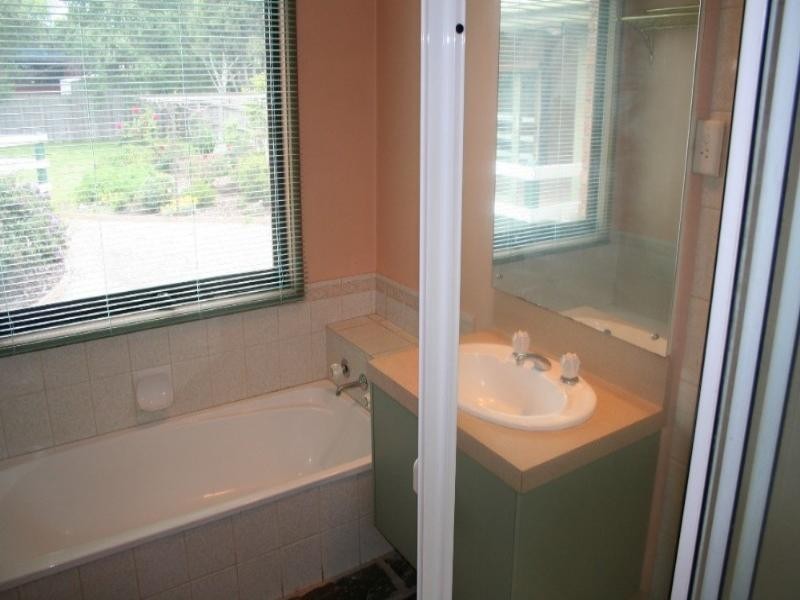 20 Fernlea Avenue, Rowville VIC 3178