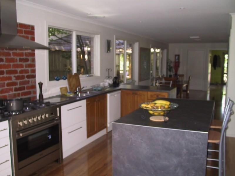 15 Bryden Drive, Ferntree Gully VIC 3156