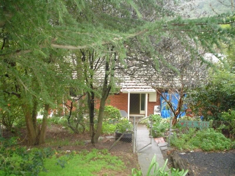 15 Bates Avenue, Upper Ferntree Gully VIC 3156