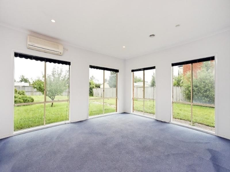 31 Claremont Avenue, Lysterfield VIC 3156