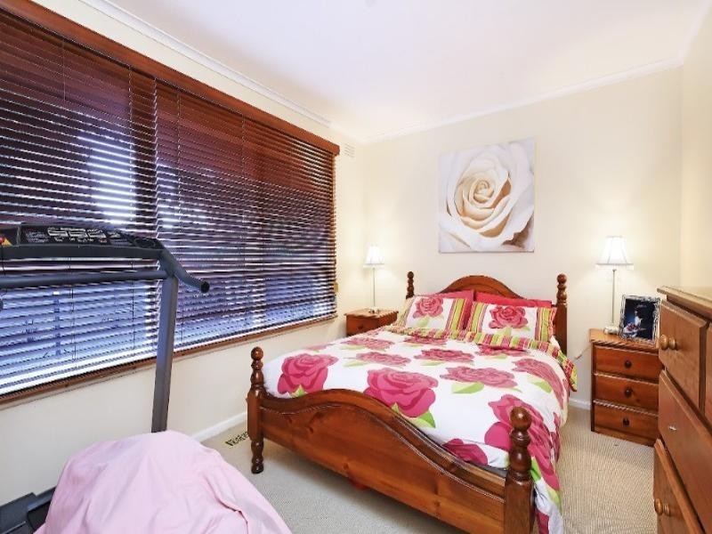 1/4 Kent Street, Knoxfield VIC 3180