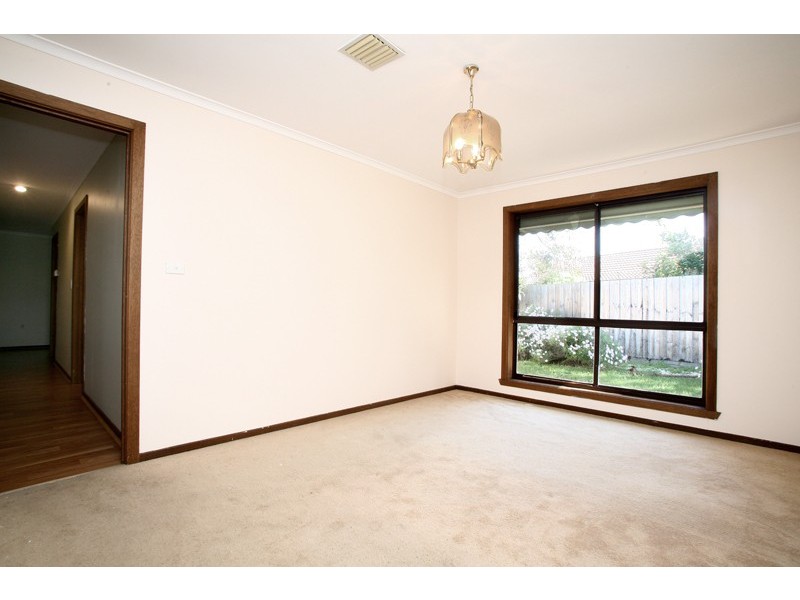 219 Dandelion Drive, Rowville VIC 3178