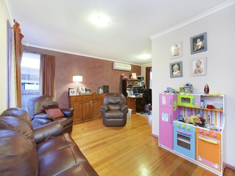 24 Glenifer Avenue, Scoresby VIC 3179