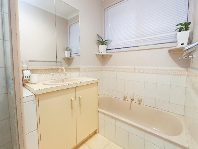 24 Glenifer Avenue, Scoresby VIC 3179