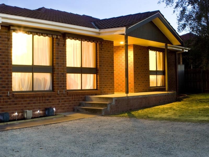 13 Turramurra Drive, Rowville VIC 3178