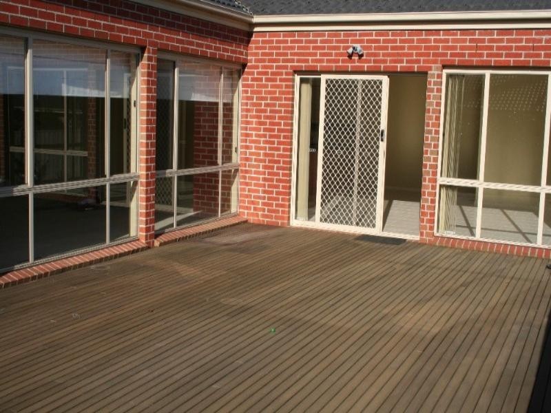 115 Robinswood Parade, Narre Warren South VIC 3805