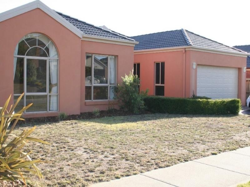 115 Robinswood Parade, Narre Warren South VIC 3805