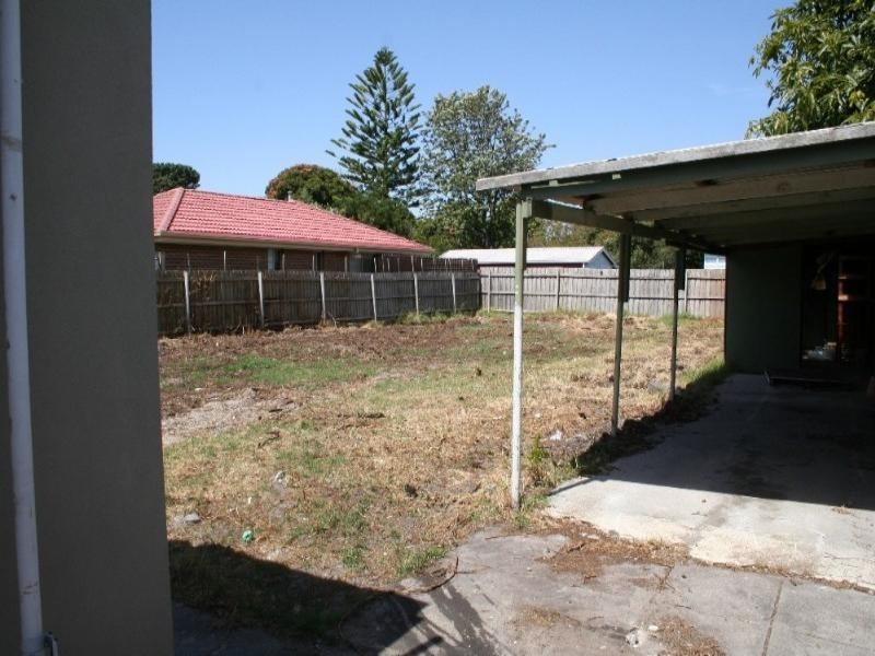 8 Parer Street, Frankston VIC 3199